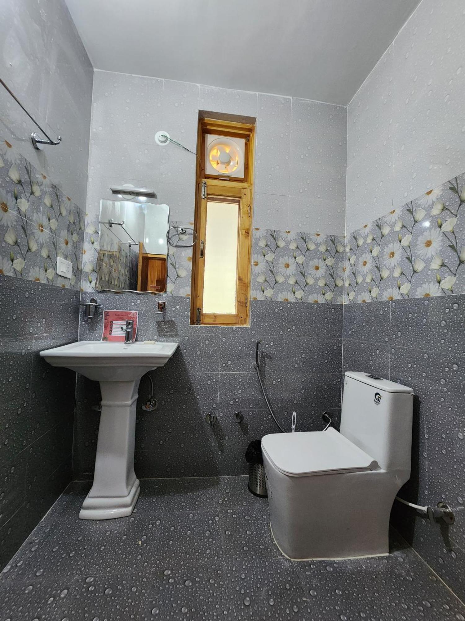 River View Villa Бір Екстер'єр фото